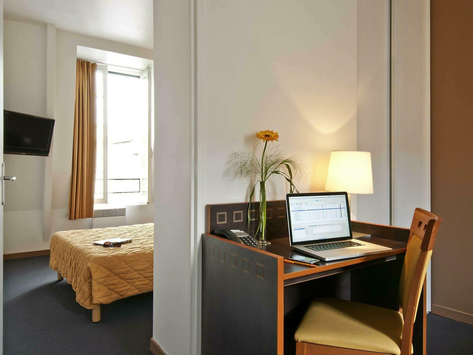 Adagio Access Philippe Auguste Aparthotel Parigi